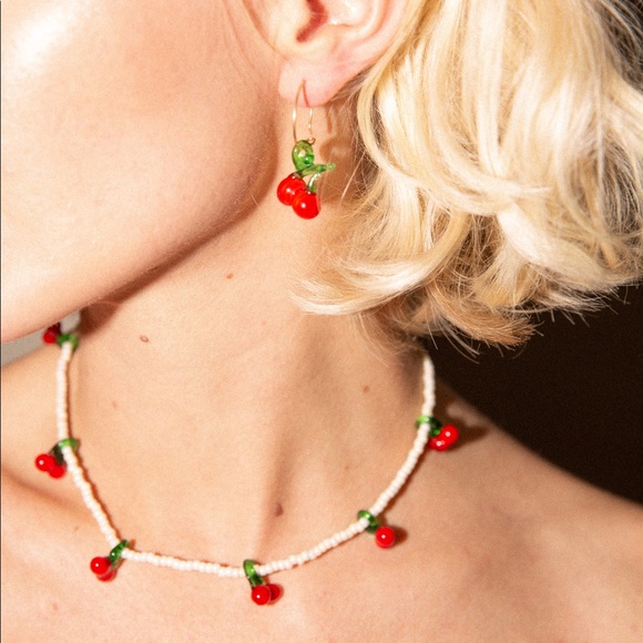 Glass Cherry Fruit Charm Beaded Choker Necklace - Picture 5 of 8